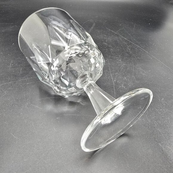 Arcoroc France Clear Glass Goblet Wine Water Glass 5.75 Diamond Pattern DH1375 - Picture 3 of 5